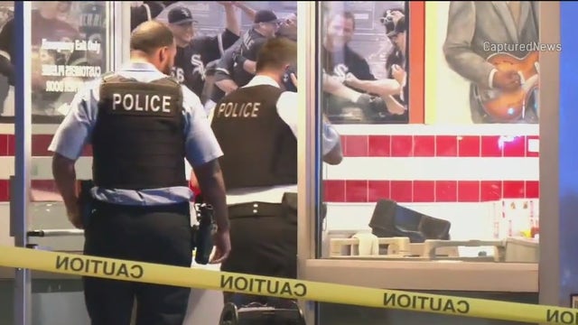 Man shot at White Palace Grill in South Loop while DNC delegates were inside