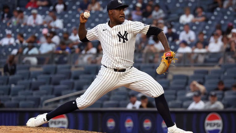 White Sox claim Enyel De Los Santos off waivers from Yankees among several  roster moves | FOX 32 Chicago