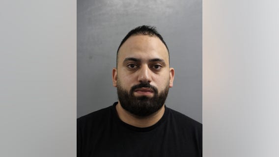 Arrest made in connection with Bridgeview jewelry store heists