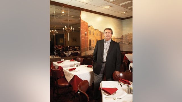 Tony Durpetti, beloved owner of iconic Chicago steakhouse, dies at age 80