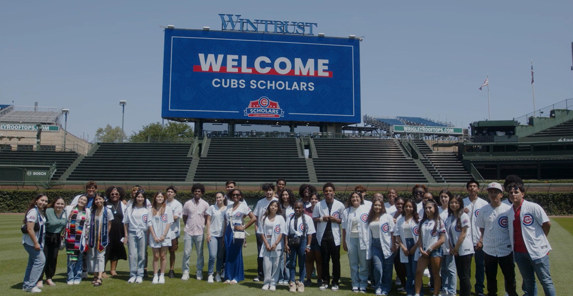Cubs Scholars program supports future Latina leaders in Chicago