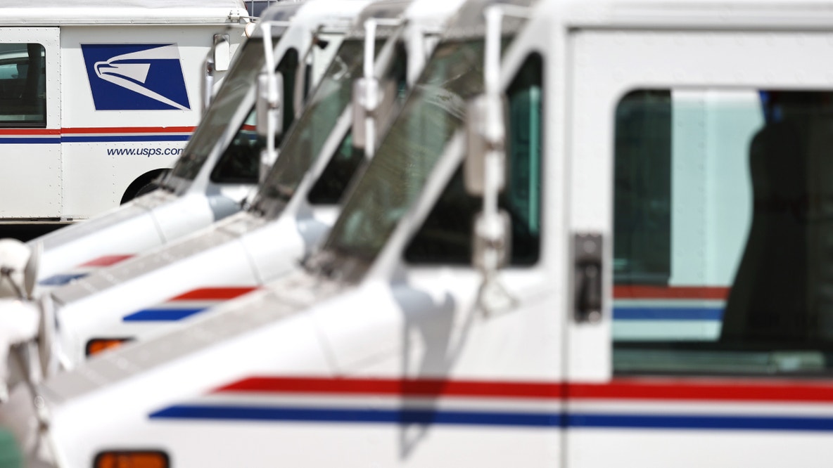 Chicago crime: Suspect steals mail truck in the Loop, leads police on chase, CPD says