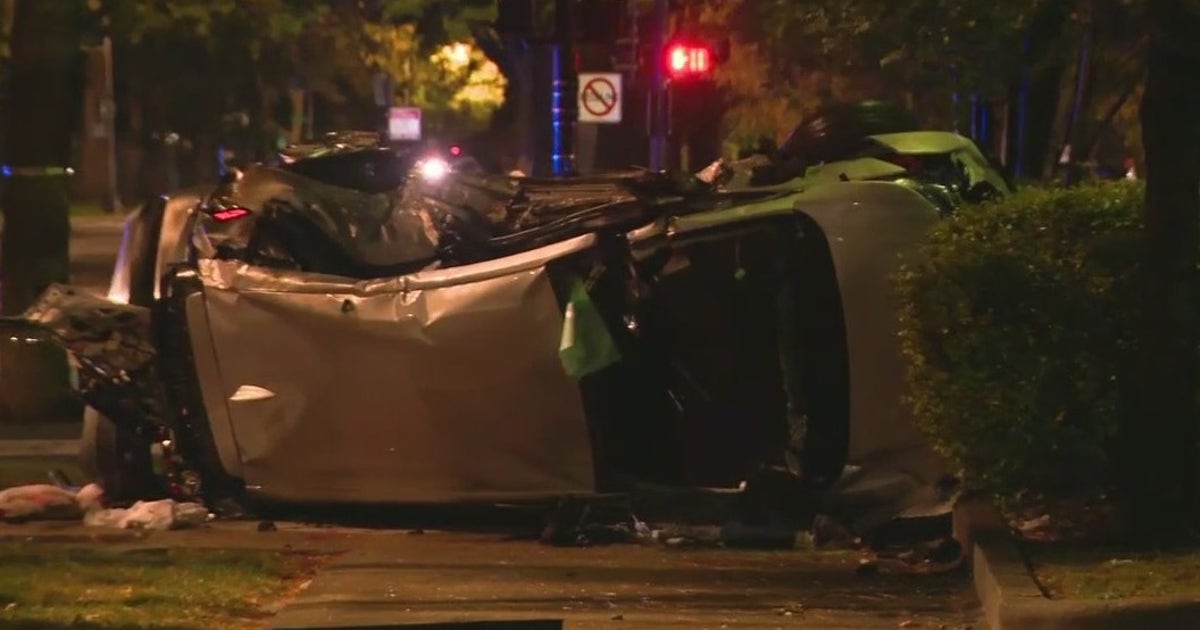 2 killed in crash on Chicago's South Side after driver runs red light ...