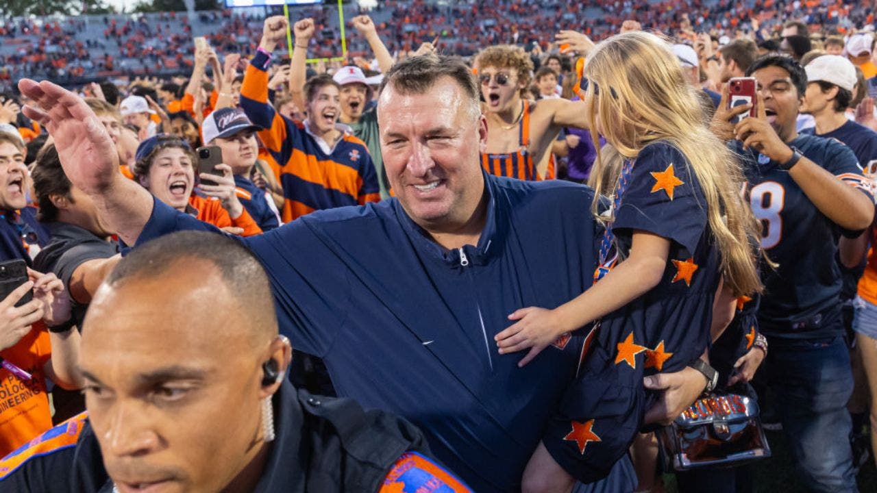Illinois Defeats Michigan 21-7 in Historic Win