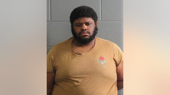 Chicago man discharged irritant at man on train then robbed him: police