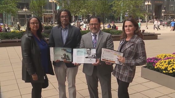 'Sick to my stomach': Highland Park crowd calls for release of hostages held by Hamas