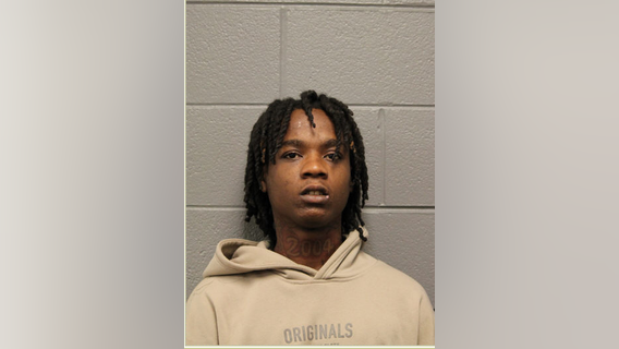 Chicago man arrested for attempted carjacking, robbery on West Side, police say