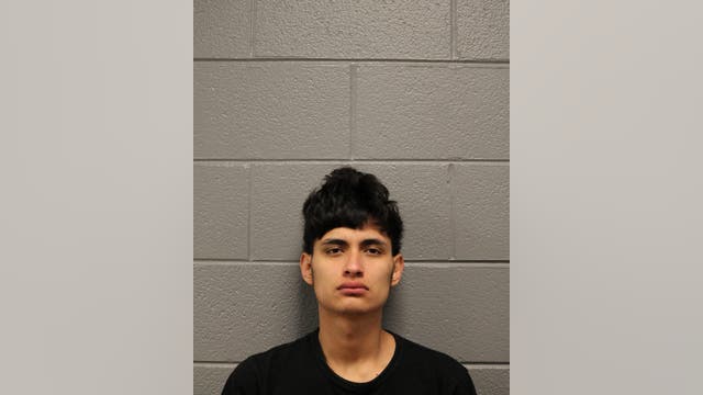 Chicago man charged with shooting 17-year-old girl on West Side
