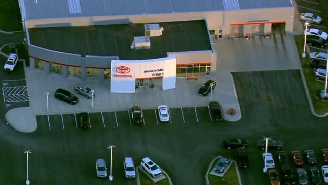 Man arrested after allegedly striking 4 people, including 2 police officers, in Berwyn hit-and-run