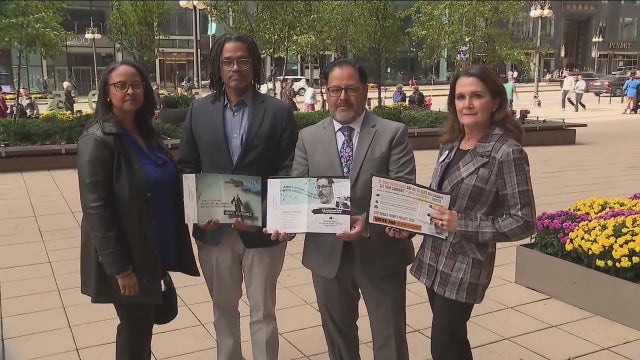 'Sick to my stomach': Highland Park crowd calls for release of hostages held by Hamas