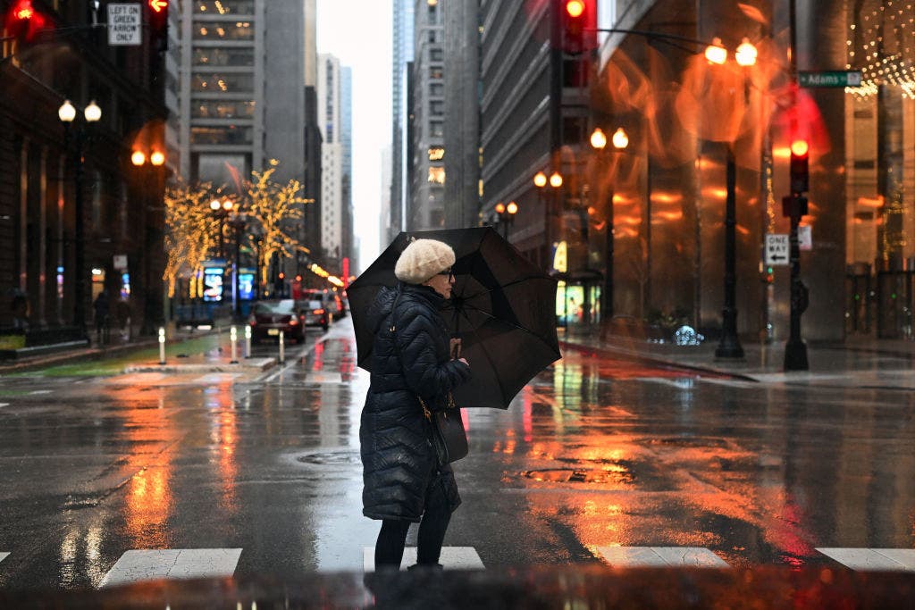 Chicago weather: Rain starts today ahead of temperature dip