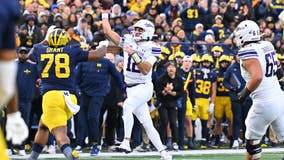 Kalel Mullings runs for career-high 3 TDs, Michigan beats Northwestern 50-6 to become bowl eligible