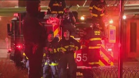 Fire near Lincoln Park Zoo injures 2, including firefighter