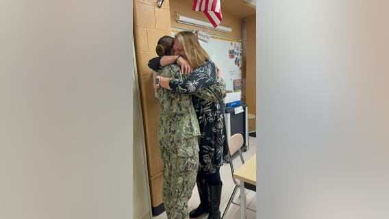 South suburban teacher reunited with Navy granddaughter in Thanksgiving surprise