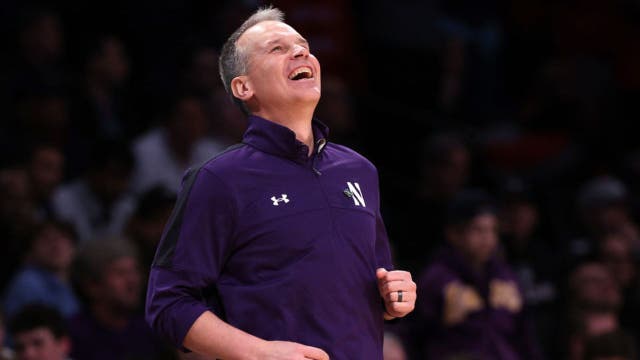 Northwestern extends basketball coach Chris Collins after he was linked to Villanova opening