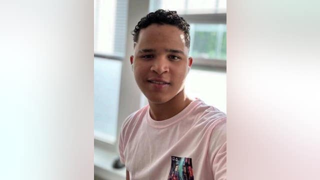 Eskeiber Teneses Romero: Search underway for missing man, 19, last seen leaving Chicago hospital