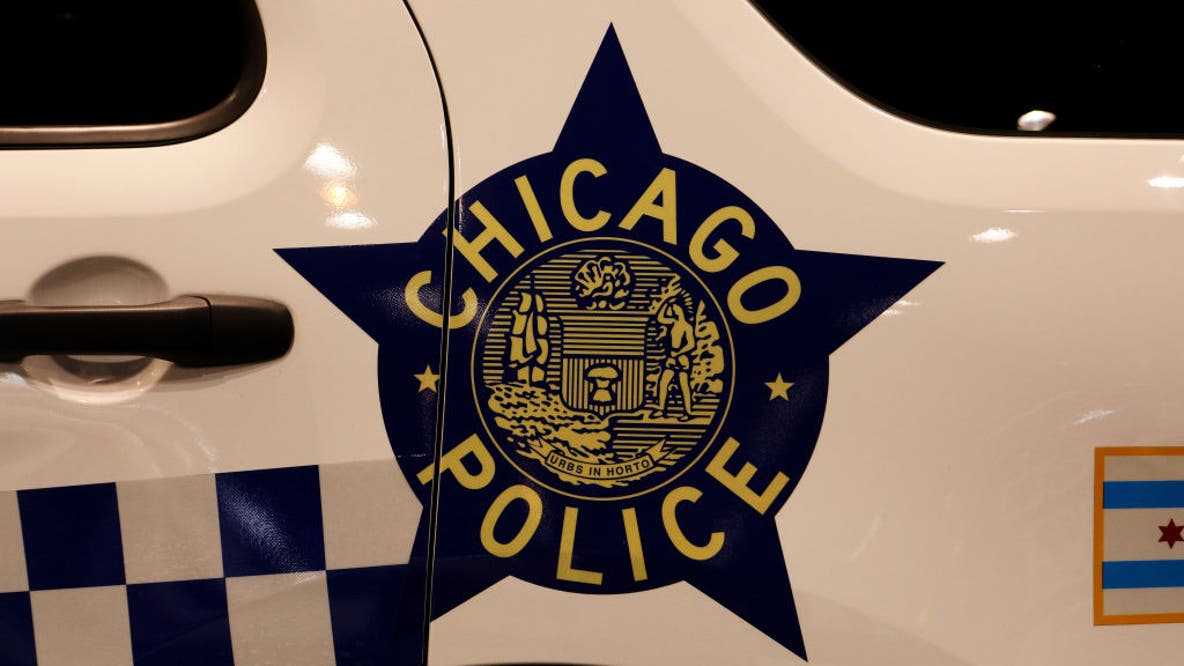 Chicago police officers crash into CTA bus in Ukrainian Village