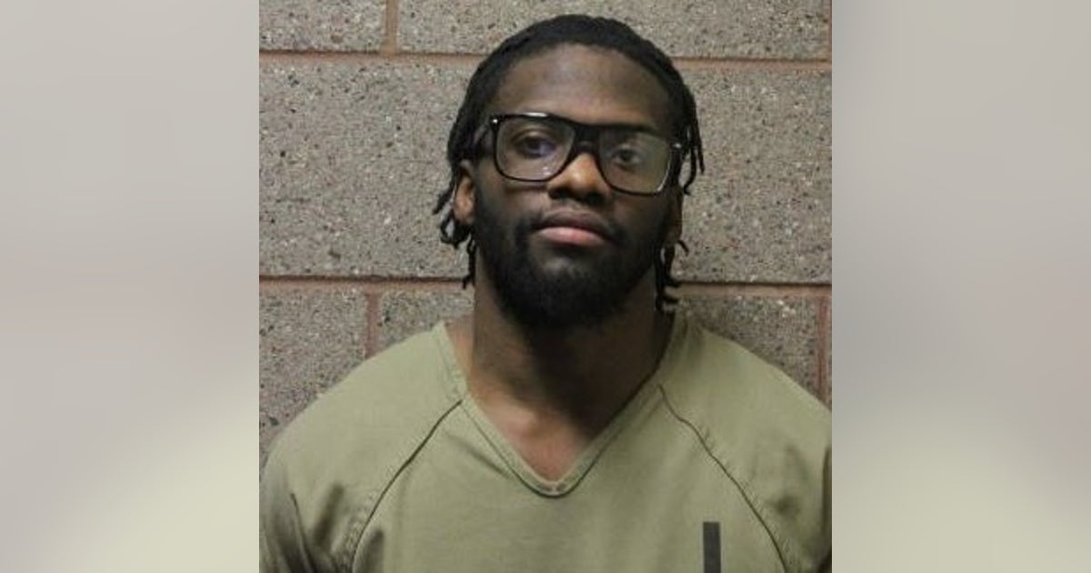 Man indicted after drug-soaked paper found in glove at Cook County Jail ...