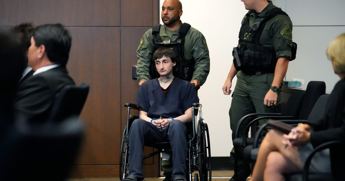 Man charged in Highland Park mass shooting loses bid to bar his ...