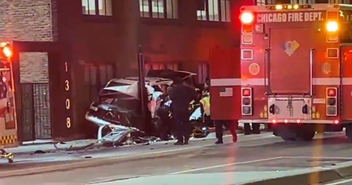 4 hospitalized in crash on Chicago’s North Side | FOX 32 Chicago