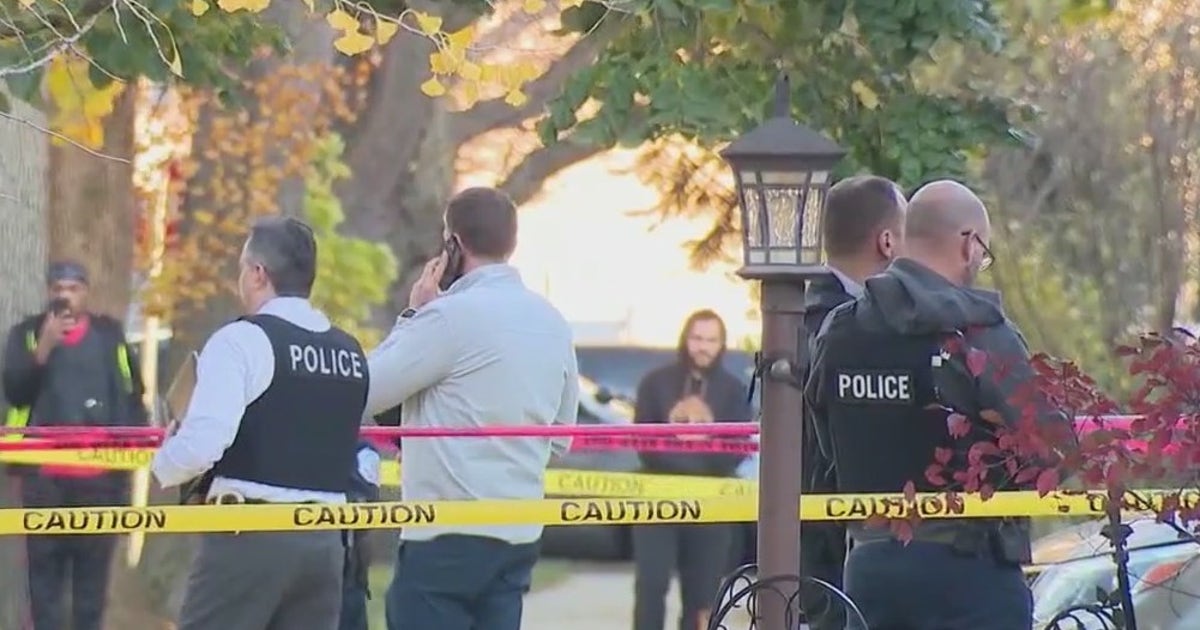 Police pursue leads in Chicago Lawn mass shooting, mayor sets bold ...