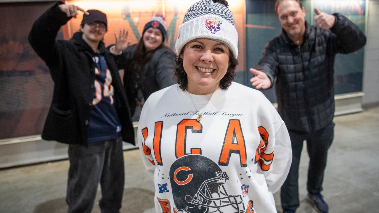 PHOTOS: Illinois woman and cancer survivor celebrates anniversary of completing chemotherapy at Bears game