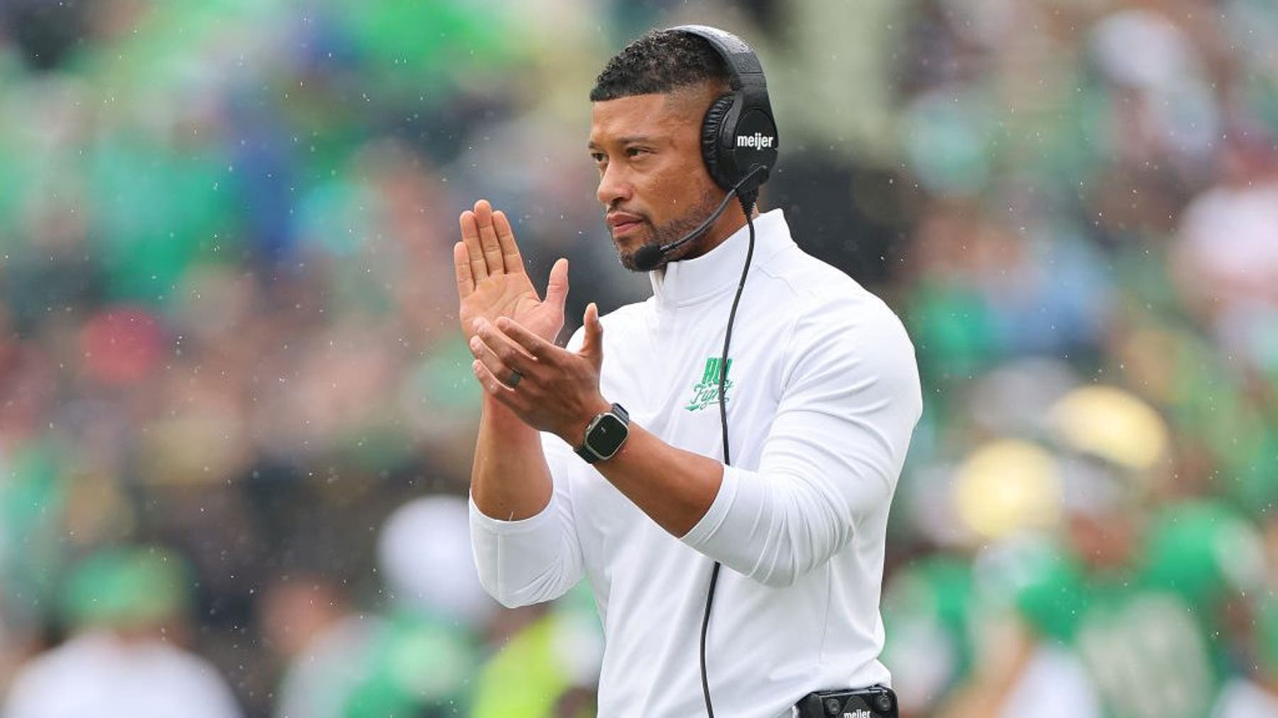 How Notre Dame should fit itself into the Wild West of college football | Telander