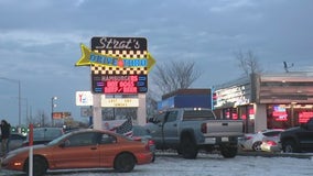 Strat’s Drive-Thru bids farewell after 38 years, closing chapter on a Villa Park icon