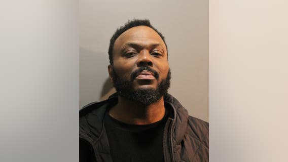 Chicago man charged with attempted murder in August stabbing