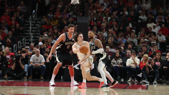 Josh Giddey's triple-double sends Chicago Bulls to 116-111 win over Giannis-less Bucks