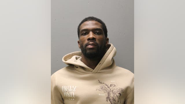 Chicago man arrested nearly a month after allegedly robbing man at gunpoint