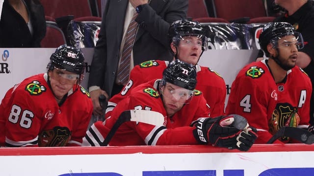 Matt Duchene and Jamie Benn lead the Stars past the Blackhawks 5-1