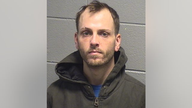 Chicago man arrested in condominium burglary, mail theft case