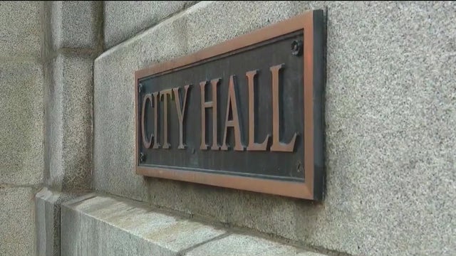 Chicago City Council panel OKs $15M settlement with parking meter company