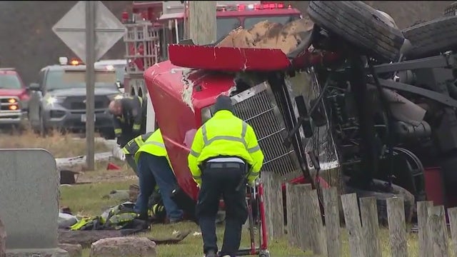 1 driver killed, child hurt after 2 semi-trucks crash in Kankakee County