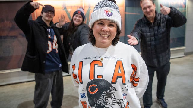 PHOTOS: Illinois woman and cancer survivor celebrates anniversary of completing chemotherapy at Bears game