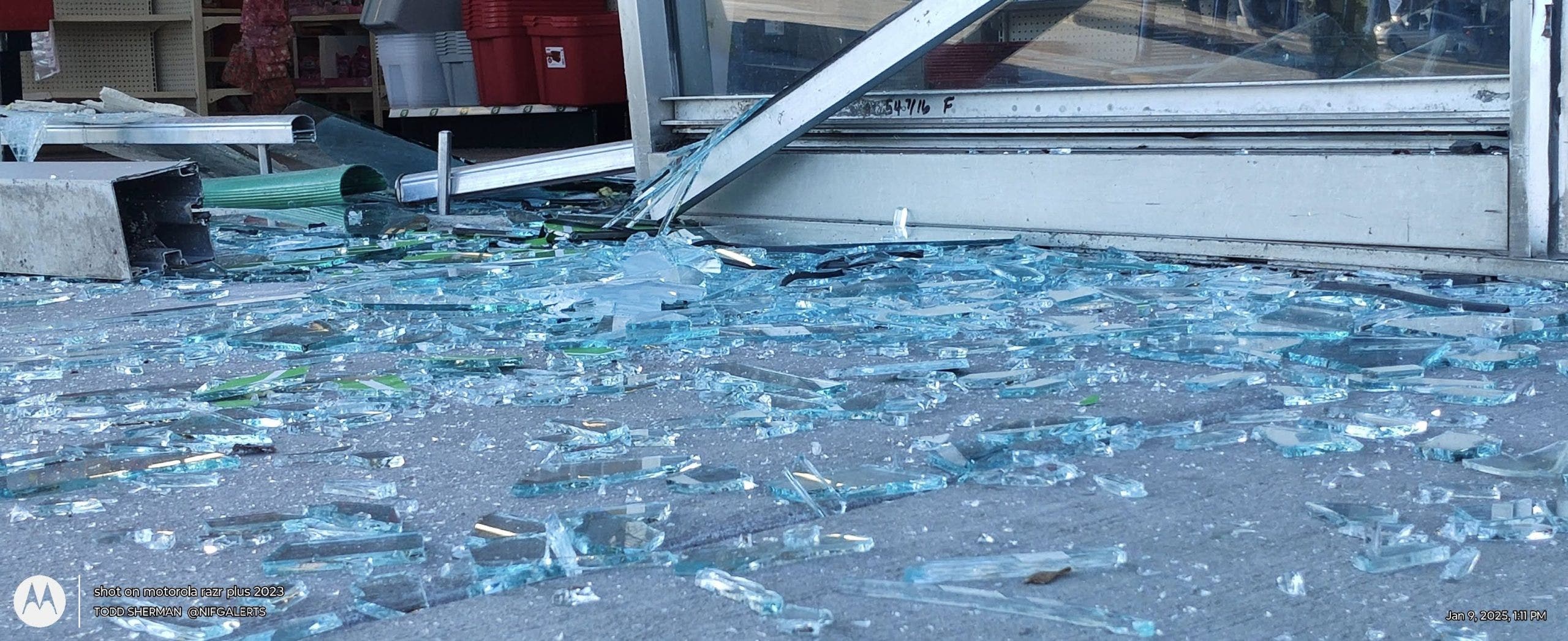 Police warn of smash-and-grab burglaries across multiple Chicago neighborhoods