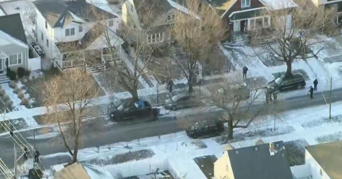 Man in serious condition after being shot by Chicago police officer on ...