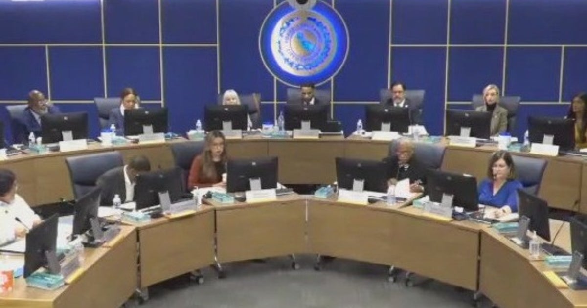 Chicago School Board members sworn into office | FOX 32 Chicago