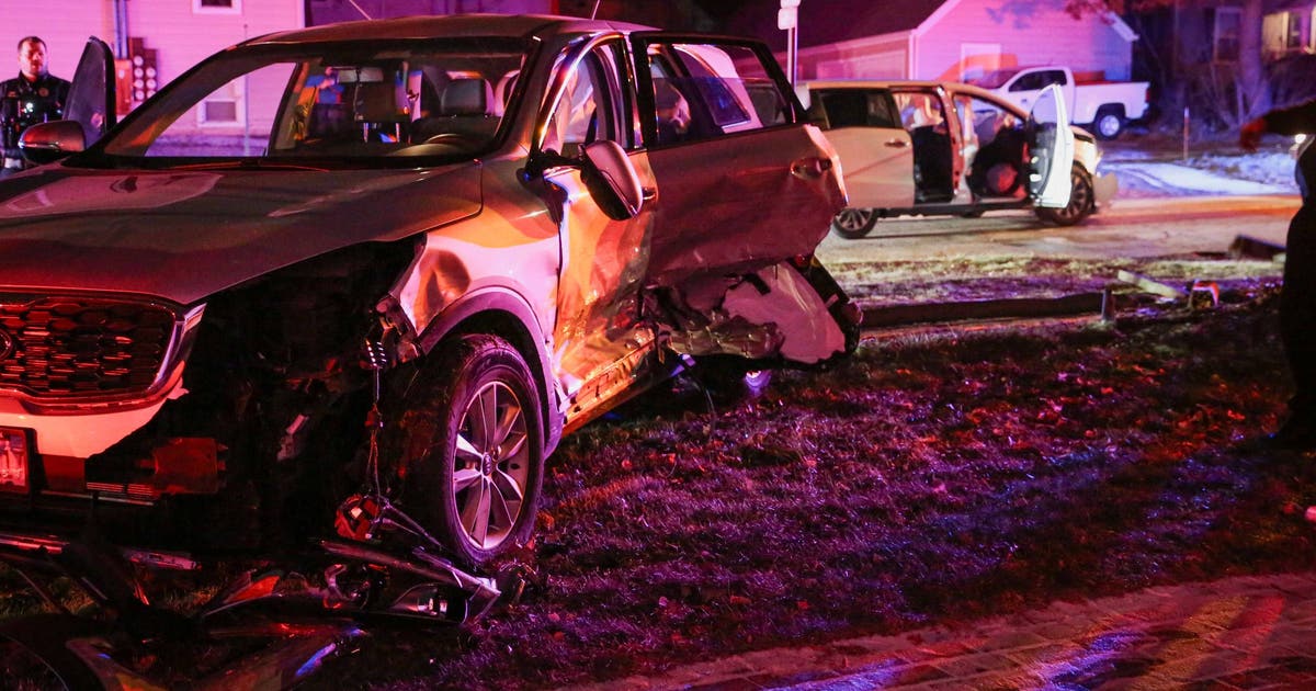 Crash in Chicago’s northwest suburbs leaves 5 people hurt | FOX 32 Chicago