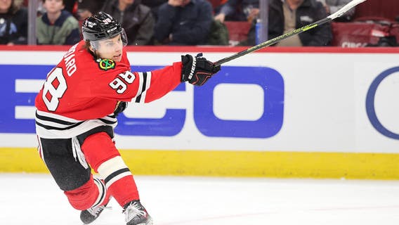 Pelletier scores twice as the Flames cruise to 5-2 win over the Blackhawks