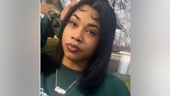 Deveardra Hall: Chicago girl, 14, reported missing