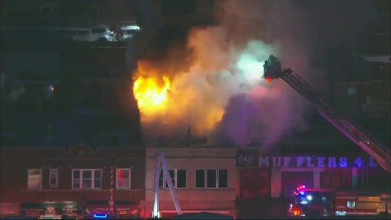 Crews battle fire at Chicago Lawn building