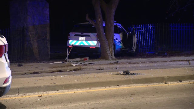 Two Chicago police officers, driver injured in crash on Northwest Side