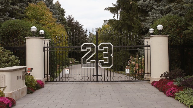 Co-own Michael Jordan’s iconic Chicago area home: PHOTOS
