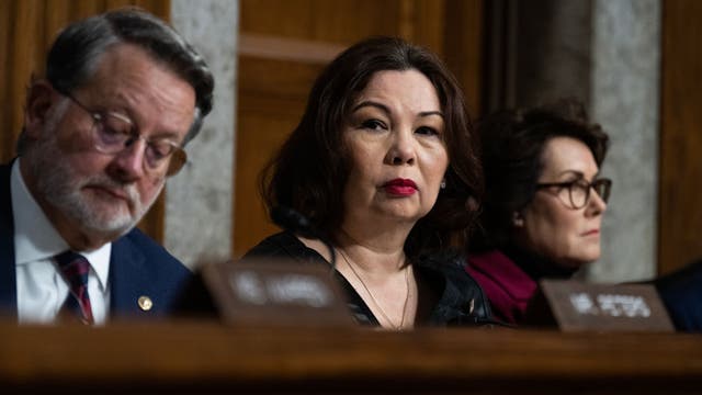 Duckworth staffer accused of posing as lawyer in attempt to free undocumented immigrant from ICE custody