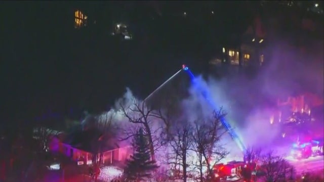 Flames erupt at Palos Park home; injuries unknown