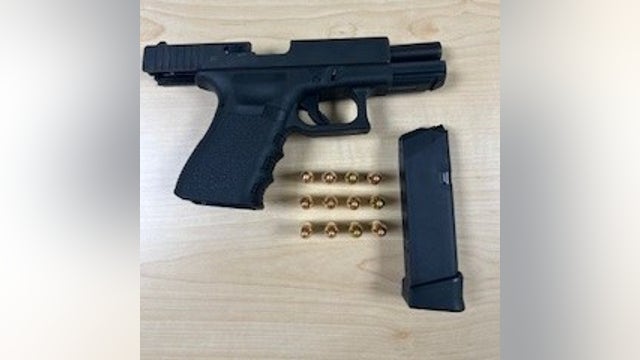 Teen arrested after stolen gun found during traffic stop in Chicago Heights: sheriff