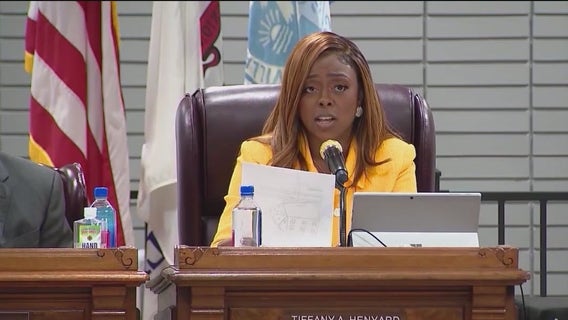 Early voting opens in suburbs as Dolton mayoral race heats up