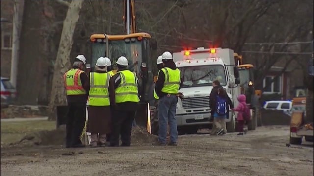 ICC allows Peoples Gas to resume work—but with limits to control costs